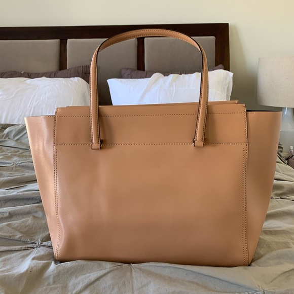 Tory Burch Robinson Tote - Picture 3 of 7